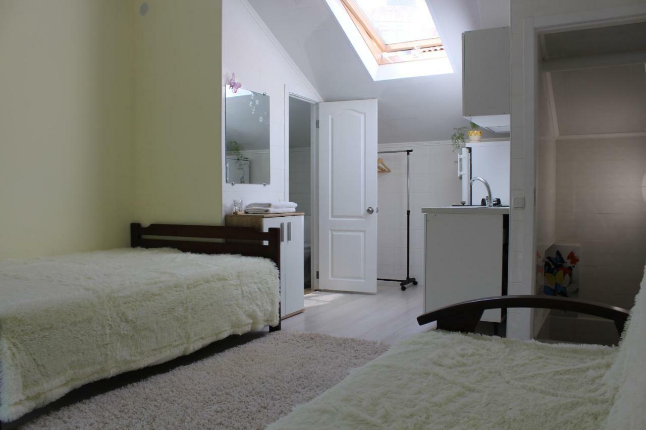 Guest House Butterfly Wing Odessa Ngoại thất bức ảnh