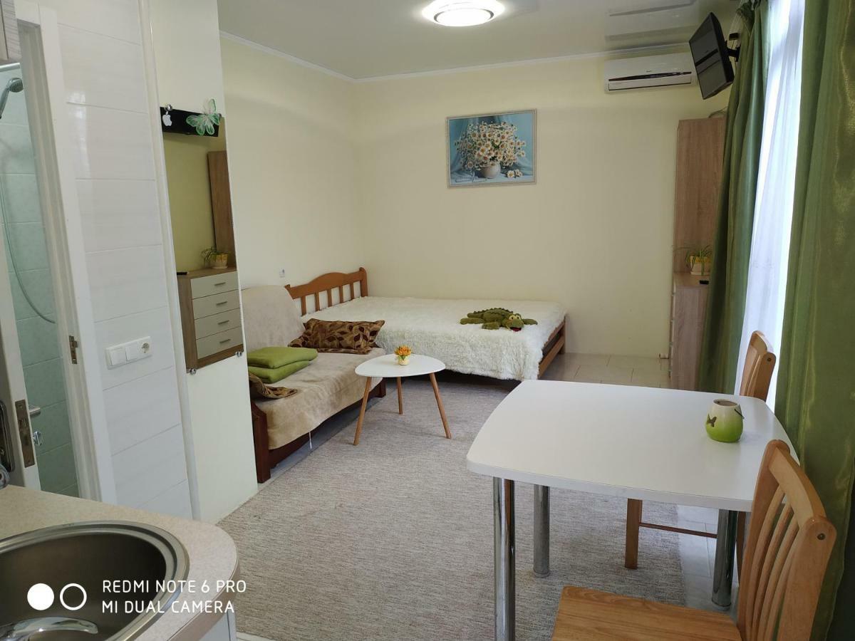 Guest House Butterfly Wing Odessa Ngoại thất bức ảnh